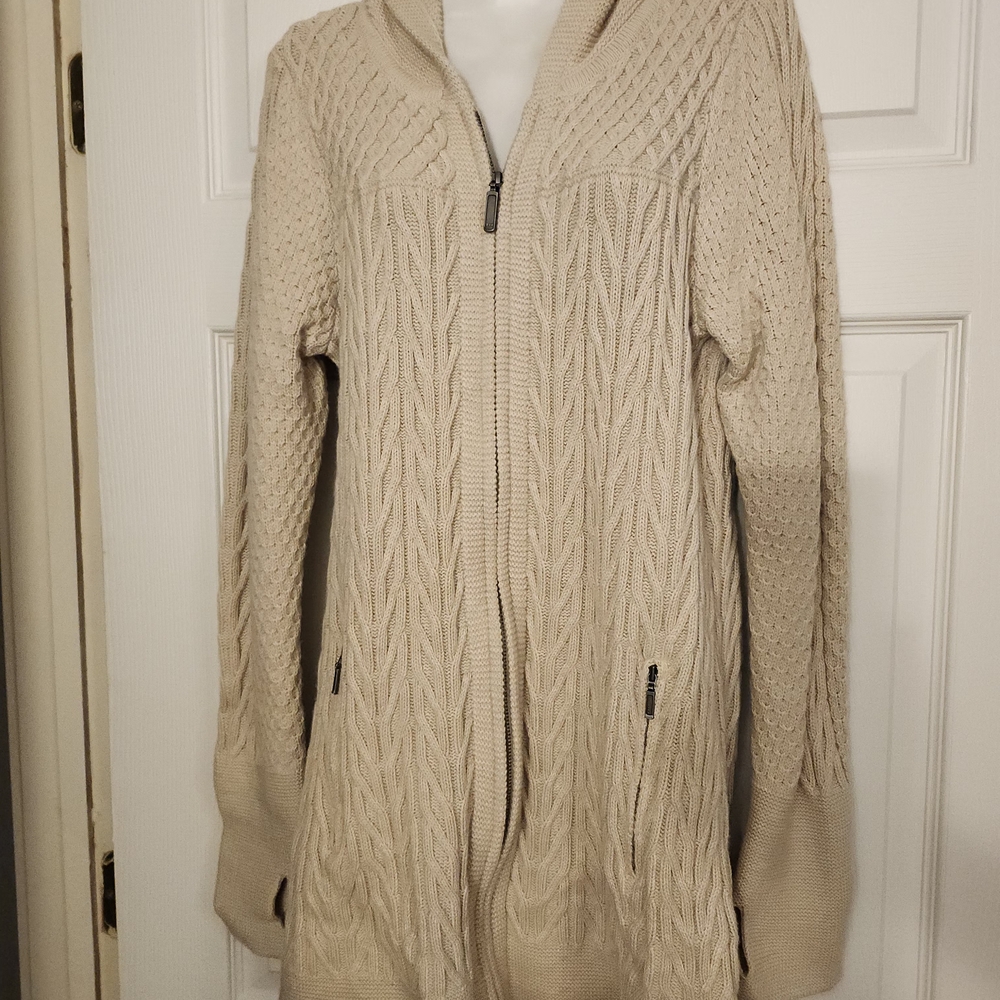 Elegant Beige Cable Knit Cardigan